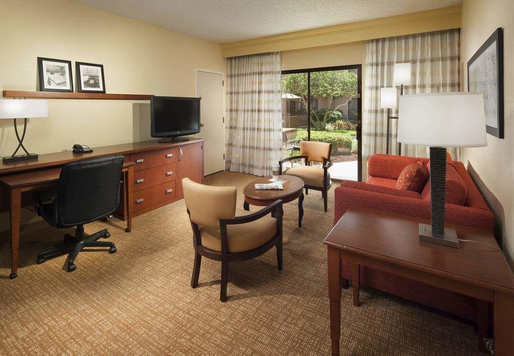 Hotel Courtyard St. Petersburg Clearwater Extérieur photo