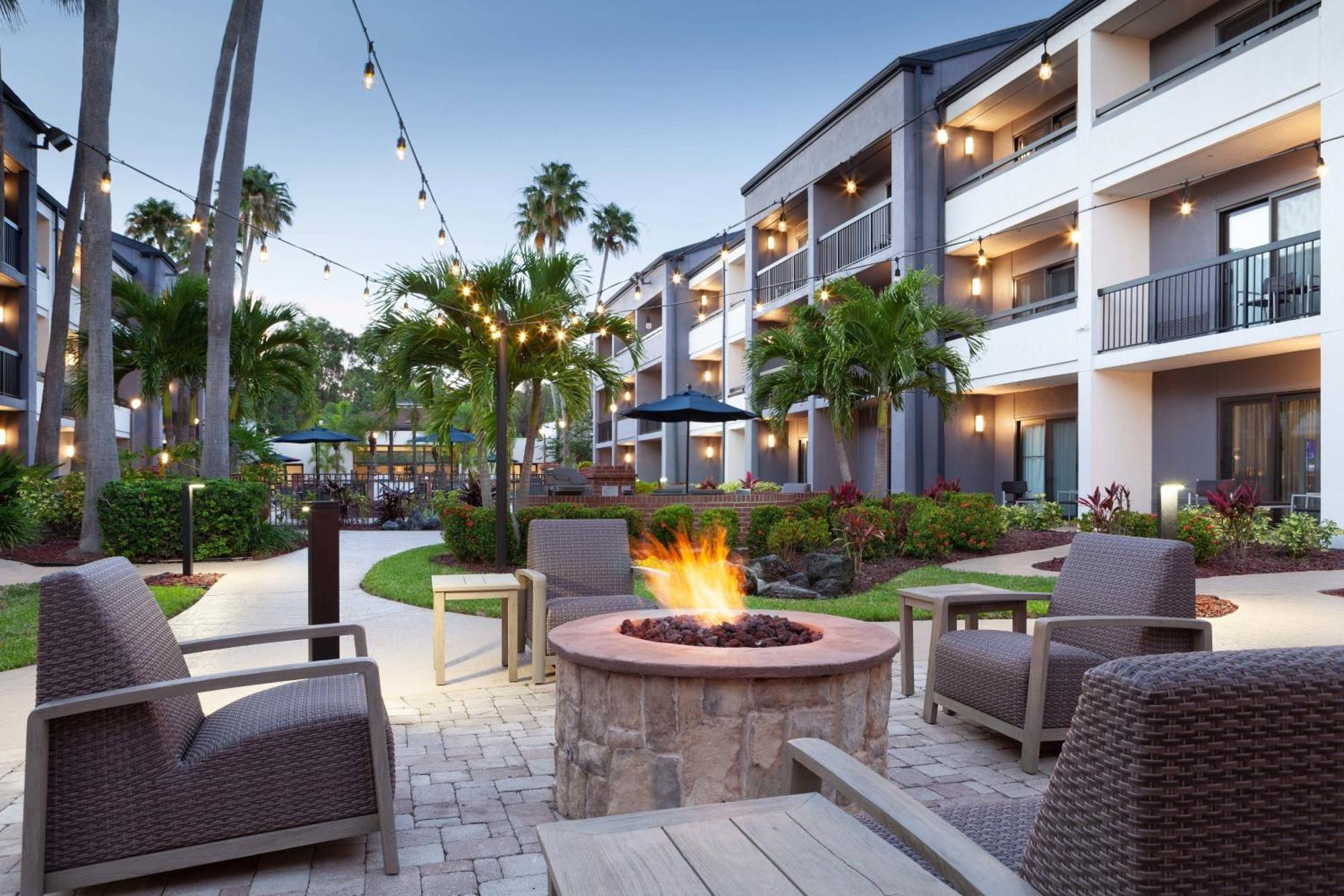 Hotel Courtyard St. Petersburg Clearwater Extérieur photo